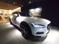 ボルボ V90クロスカントリー クロスカントリー B5 AWD プロ_RHD_AWD(AT_2.0)