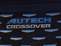 日産 ノート e-POWER オーテック クロスオーバー FOUR_4WD(1.2)