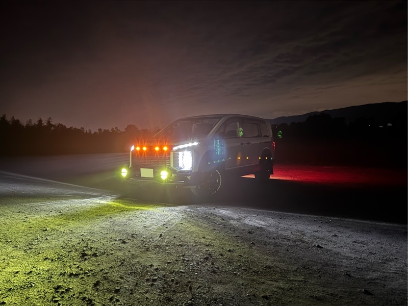 三菱 デリカD:5 シャモニー(電動サイドステップ非装着車)_7人乗り_4WD(AT_2.3)