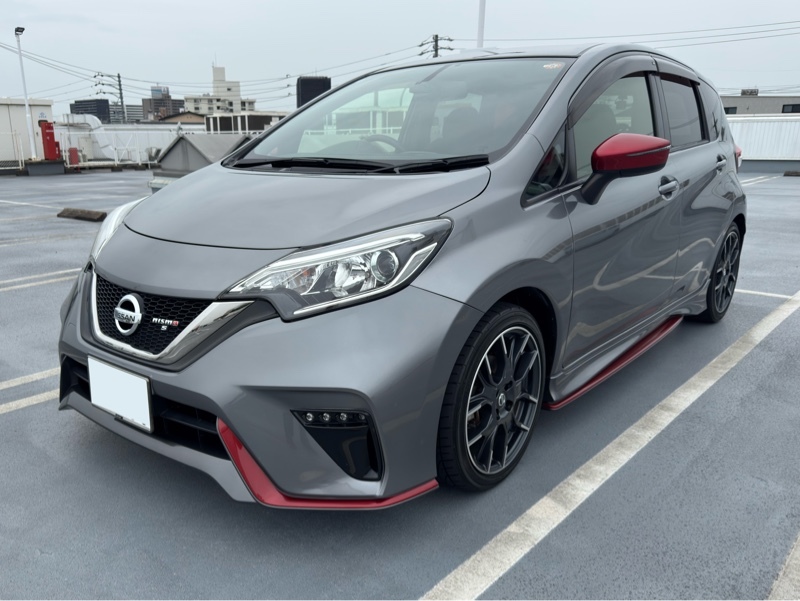 日産 ノート ニスモ S(MT_1.6)