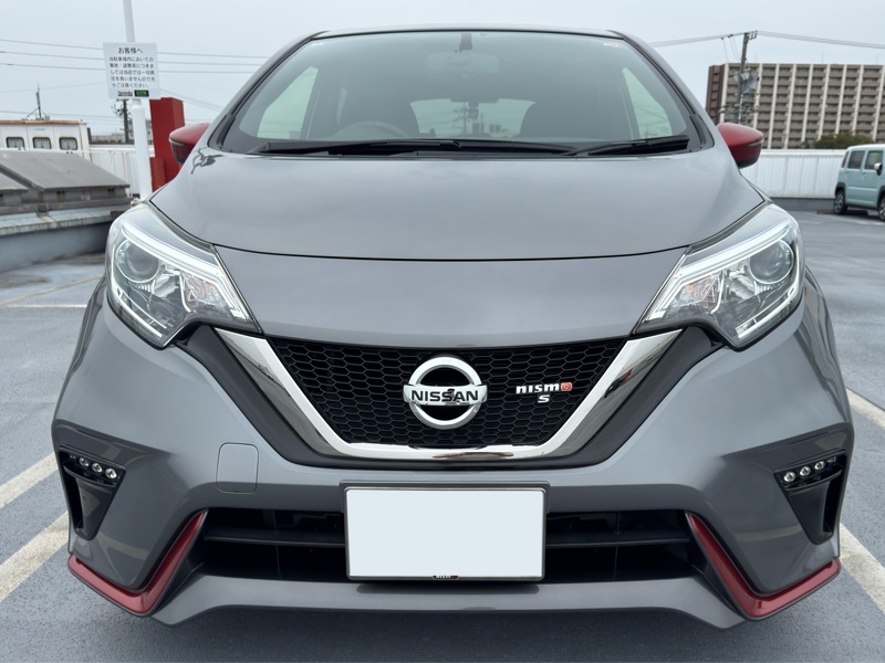 日産 ノート ニスモ S(MT_1.6)