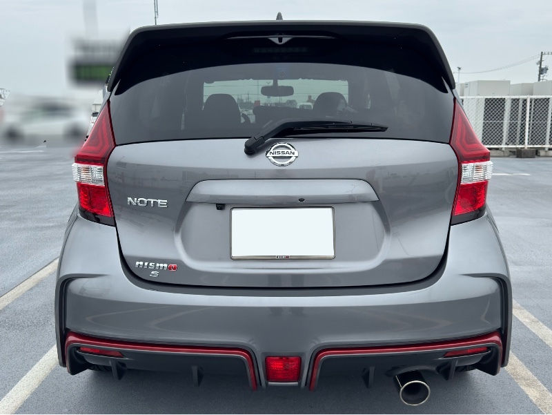 日産 ノート ニスモ S(MT_1.6)