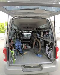 日産 NV350キャラバン バン DX スーパーロングボディ ワイド幅_6人乗り_4ドア_4WD(AT_2.5)