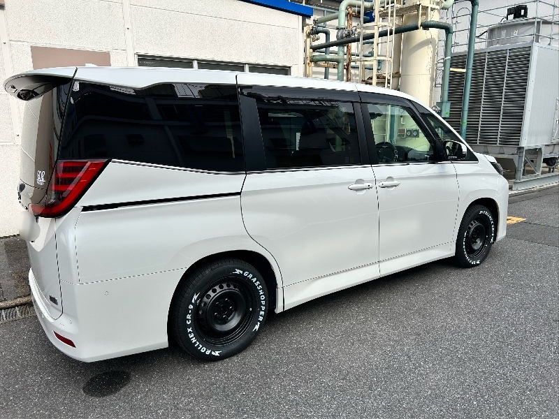 トヨタ ノア ハイブリッド
