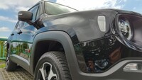 ジープ レネゲード トレイルホーク_RHD_4WD(AT_1.3)