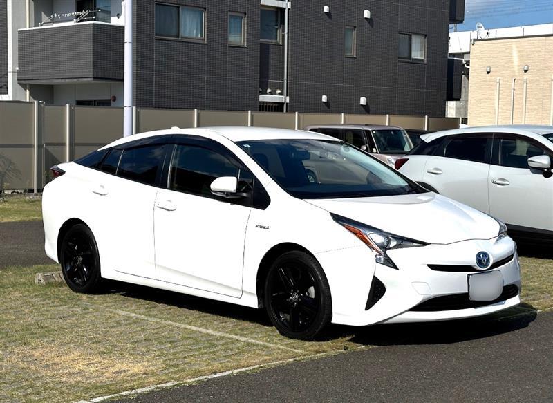 トヨタ プリウス E(CVT_1.8)