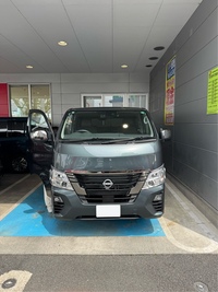 日産 キャラバン バン グランドプレミアムGX ロングボディ 低床_5人乗り_5ドア_4WD(AT_2.4_ディーゼル)