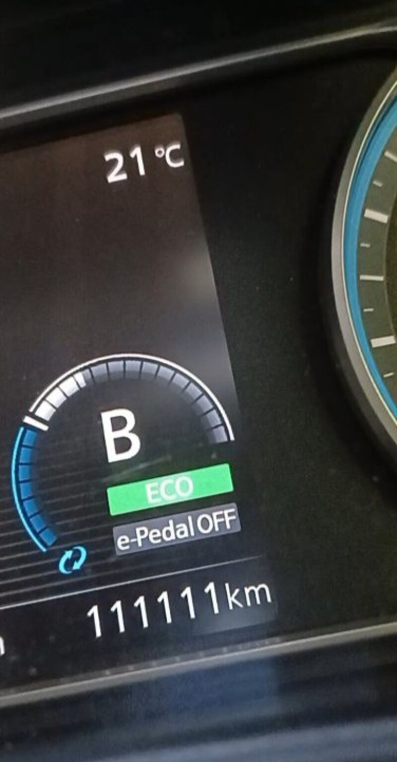 日産 リーフ G