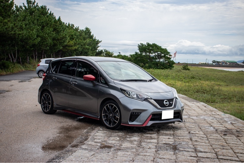 日産 ノート ニスモ S(MT_1.6)