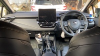 トヨタ カローラツーリング W×B(CVT_1.5)