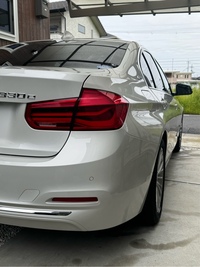 BMW 3シリーズ プラグインハイブリッド 330e iパフォーマンス ラグジュアリー_RHD(AT_2.0)