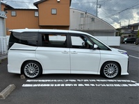 トヨタ ヴォクシー S-G_7人乗り(CVT_2.0)