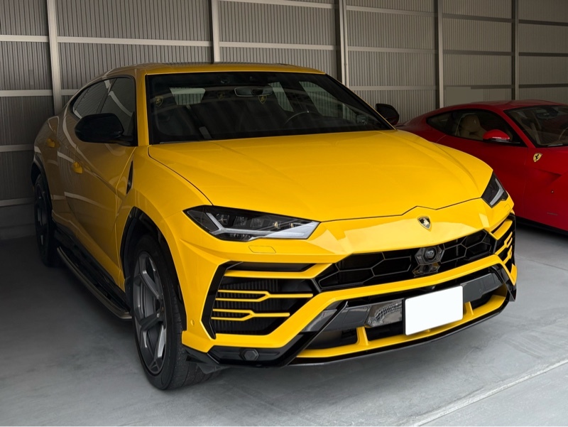 ランボルギーニ ウルス ウルス_LHD_4WD（AT_4.0）