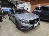 メルセデスAMG GLAクラス メルセデスAMG GLA45 4マチック_RHD_4WD(AT_2.0)