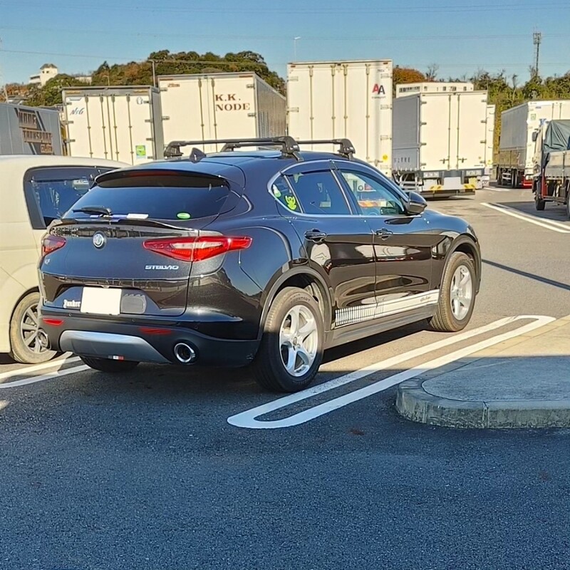 アルファロメオ ステルヴィオ 2.2 ターボ ディーゼル Q4 スプリント_RHD_4WD(AT_2.2)