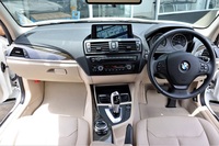 BMW 1シリーズ ハッチバック 116i ファッショニスタ_RHD(AT_1.6)