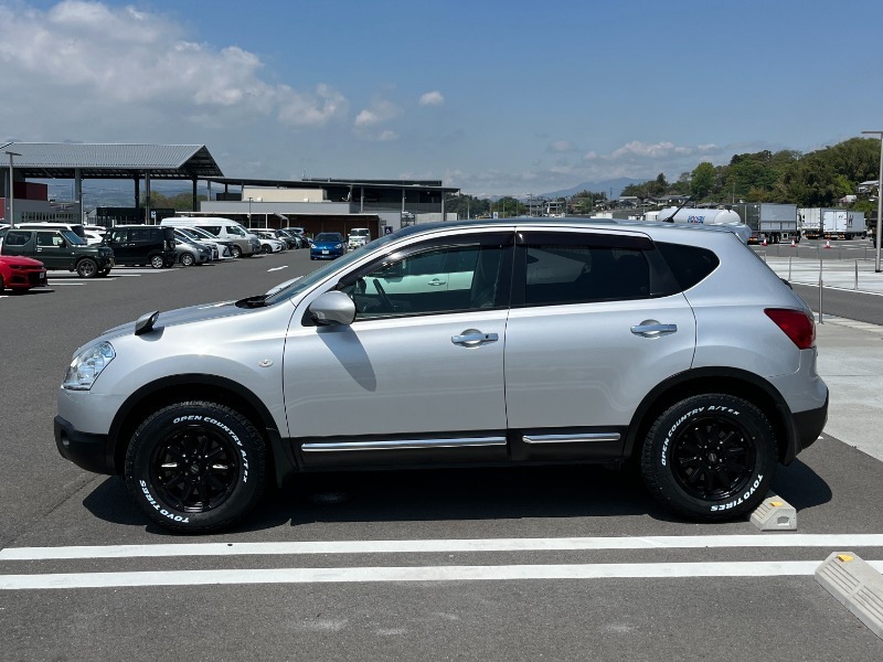 日産 デュアリス 20G FOUR アーバンブラックレザーII_4WD(CVT_2.0)