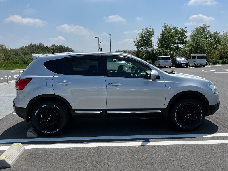 日産 デュアリス 20G FOUR アーバンブラックレザーII_4WD(CVT_2.0)