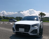 アウディ Q2 Q2 35 TFSI アドバンスト_RHD(Sトロニック_1.5)