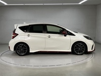 日産 ノート ニスモ S(MT_1.6)