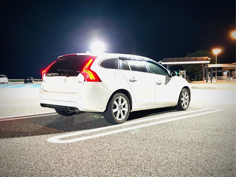 ボルボ V60 D4 SE_RHD(AT_2.0)