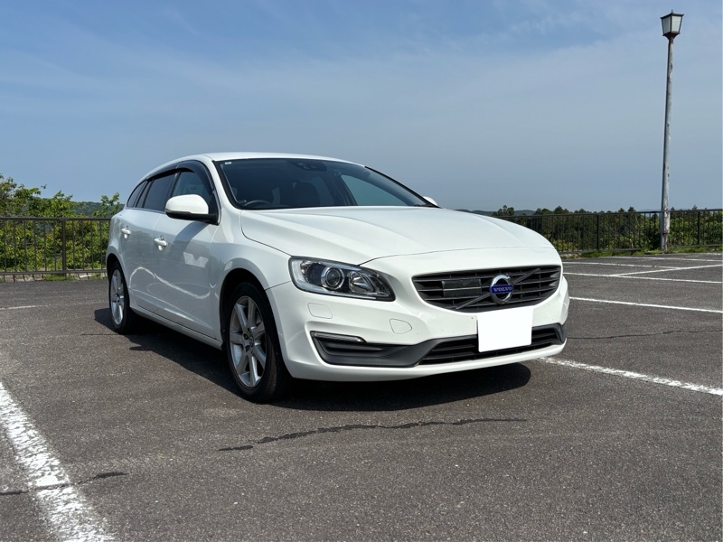 ボルボ V60 D4 SE_RHD(AT_2.0)