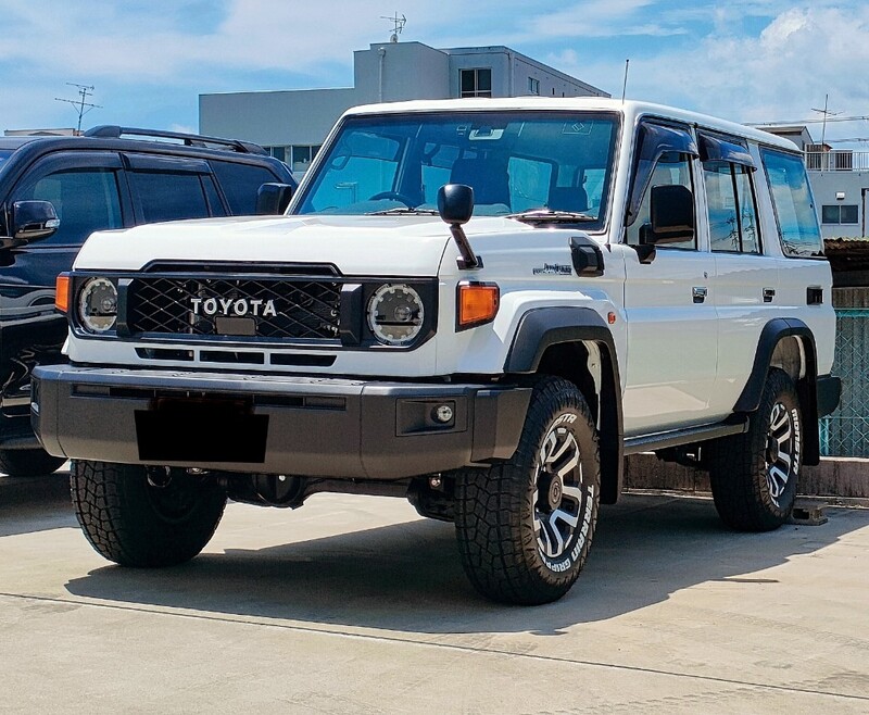 トヨタ ランドクルーザー70 AX_4WD(AT_2.8)