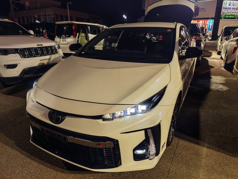 トヨタ プリウスPHV S“GRスポーツ”(CVT_1.8)