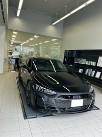 アウディ e-tron GT e-トロン GT クワトロ_RHD_4WD(AT)