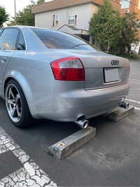 アウディ A4 （セダン）
