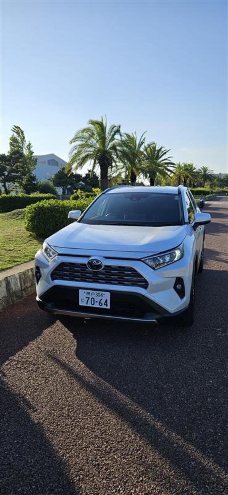トヨタ RAV4 G“Zパッケージ”_4WD(CVT_2.0)