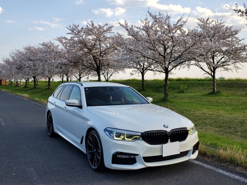 BMW 5シリーズ ツーリング 530i ツーリング Mスポーツ_RHD(AT_2.0)