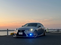 レクサス ISハイブリッド 300h“バージョンL”(CVT_2.5)