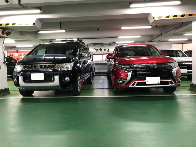 三菱 アウトランダーPHEV G プラスパッケージ_4WD(2.4)