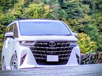 トヨタ アルファード Z(CVT_2.5_ガソリン)