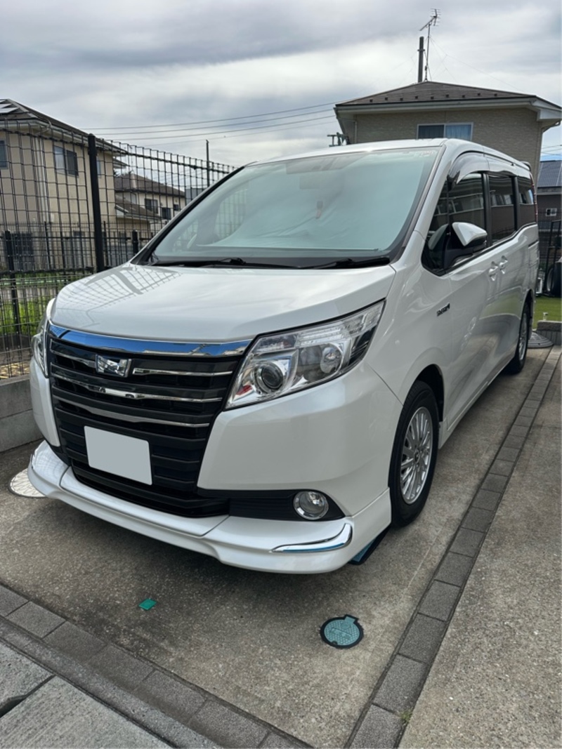 トヨタ ノア ハイブリッド