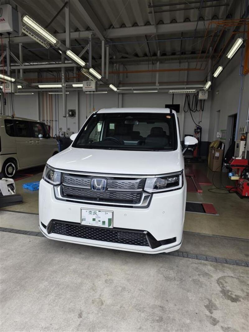 ホンダ ステップワゴンスパーダ e:HEV スパーダ プレミアムライン_7人乗り (CVT_2.0)