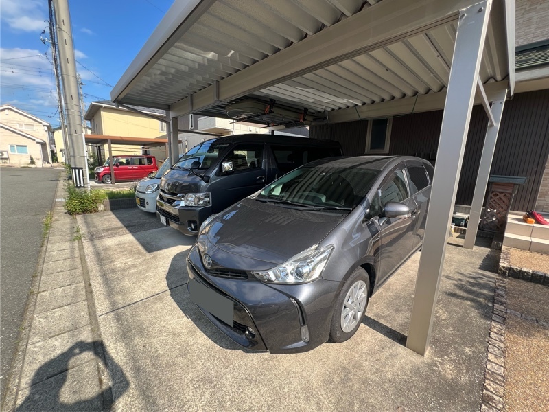 トヨタ プリウスα S_5人乗り(CVT_1.8)