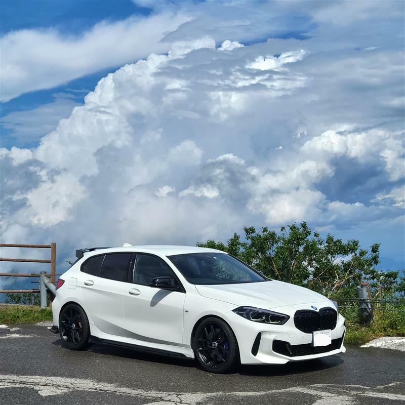 BMW 1シリーズ ハッチバック M135i xドライブ_RHD_4WD(AT_2.0)