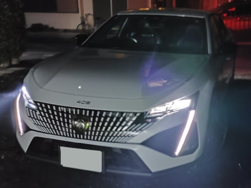 プジョー 408 PHEV GT ハイブリッド_RHD(EAT_1.6)