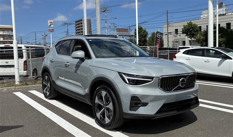 ボルボ XC40 ウルトラ B4 AWD_RHD_AWD(DCT_2.0)