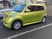 トヨタ bB Z“Qバージョン”(AT_1.5)