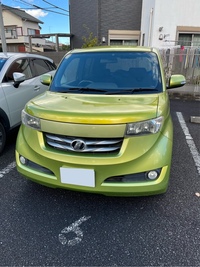 トヨタ bB Z“Qバージョン”(AT_1.5)