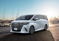 トヨタ アルファード Z(CVT_2.5_ガソリン)