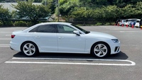 アウディ A4 （セダン） A4 40 TDI クワトロ Sライン_4WD_RHD(Sトロニック_2.0)