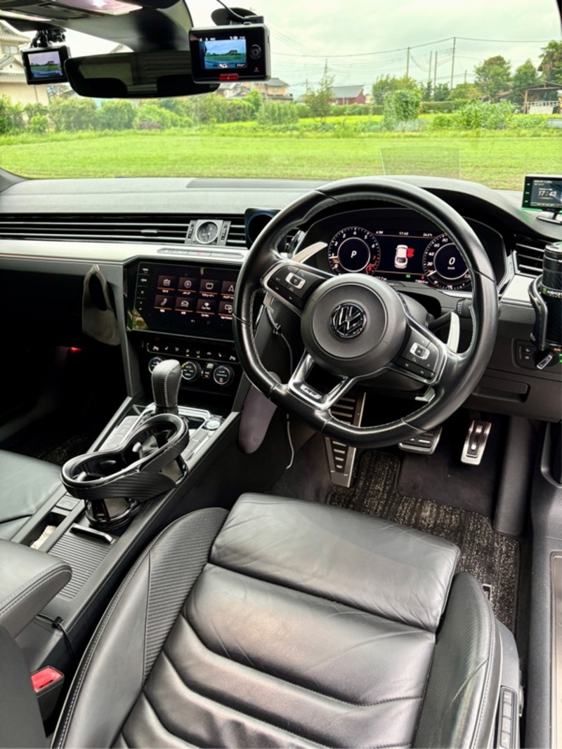 フォルクスワーゲン アルテオン TSI 4モーション Rライン アドバンス_RHD_4WD(DSG_2.0)