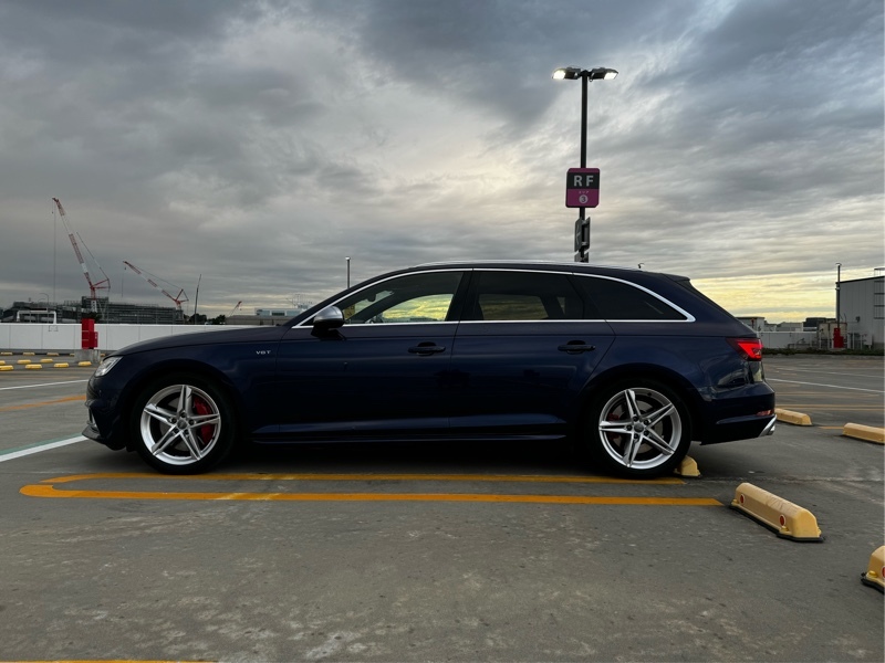 アウディ S4 アバント (ワゴン) アバント_RHD_4WD(AT_3.0)