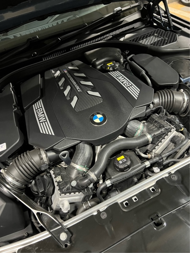 BMW 8シリーズ クーペ M850i xドライブ クーペ_RHD_4WD(AT_4.4)