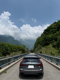 ボルボ V60 プラグインハイブリッド T8 ポールスター エンジニアード_RHD_AWD(AT_2.0)