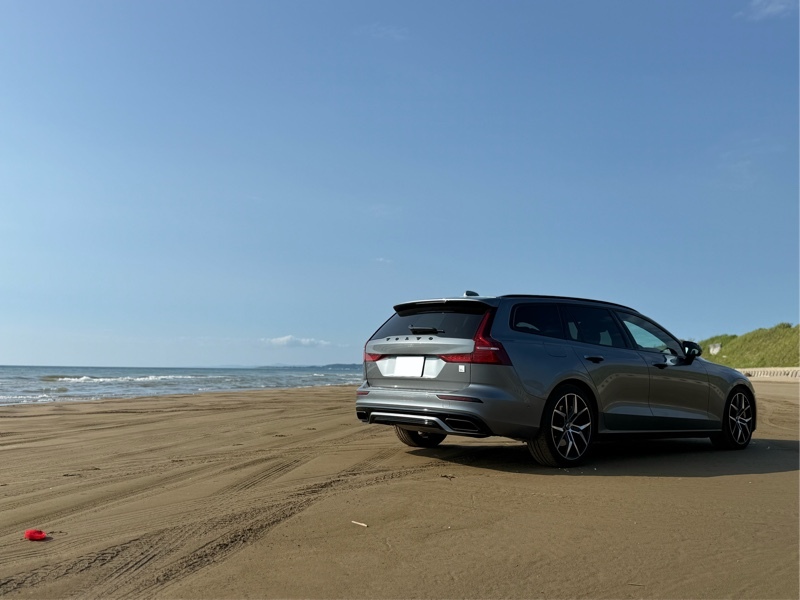 ボルボ V60 プラグインハイブリッド T8 ポールスター エンジニアード_RHD_AWD(AT_2.0)